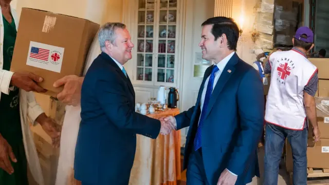 Imagen de Hammer informa a Rubio: los 100 millones, las visitas casa por casa y el mensaje político