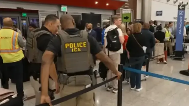 Imagen de ICE arresta en aeropuertos de EE UU incluso a quienes tienen trámites migratorios activos