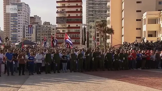 Imagen de La marcha del miedo frente a la embajada que el régimen llama "pueblo"